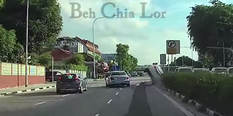 Motorist Singapore Inconsiderate Drivers Of The Week Episode 38