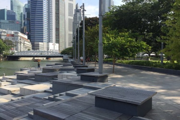 Motorist Queen Elizabeth Walk Ten Locations View Fireworks 2019